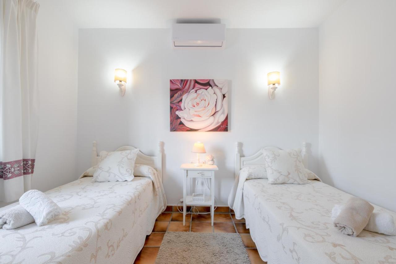 Cortijo La Rijana Villa Sayalonga Buitenkant foto