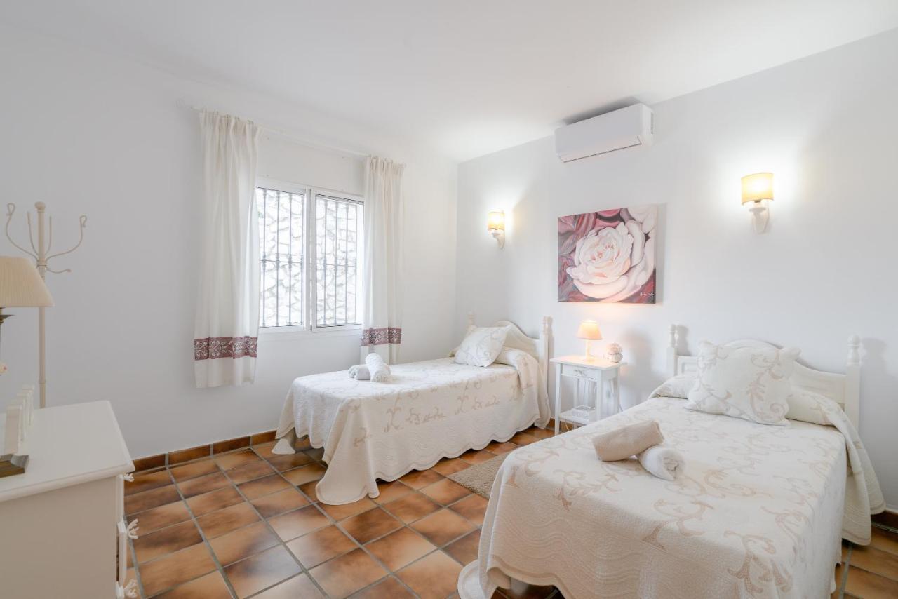 Cortijo La Rijana Villa Sayalonga Buitenkant foto