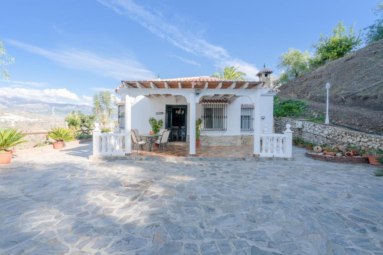 Cortijo La Rijana Villa Sayalonga Buitenkant foto